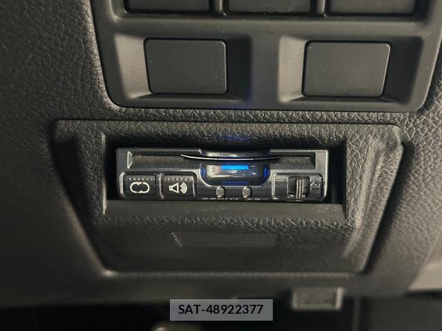 Subaru LEGACY TOURING WAGON 2013-08 8329992-3