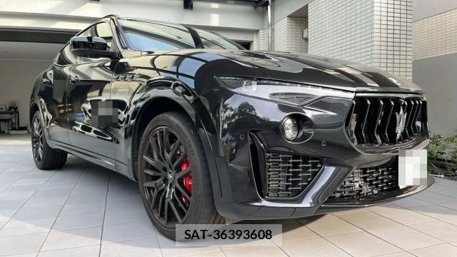 Maserati LEVANTE 2021-11 8329323-0