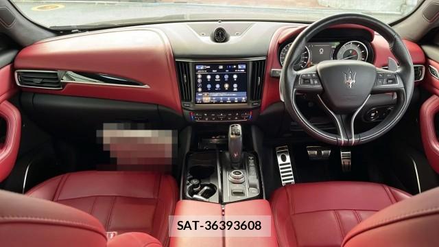 Maserati LEVANTE 2021-11 8329323-2