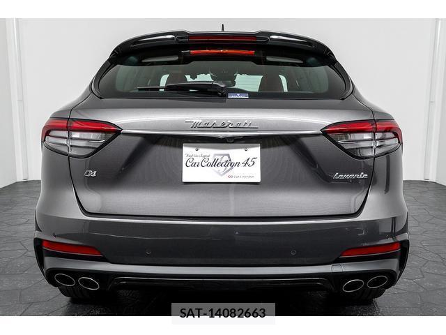 Maserati LEVANTE 2021-11 8329658-1