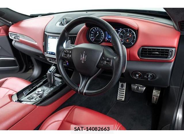 Maserati LEVANTE 2021-11 8329658-10