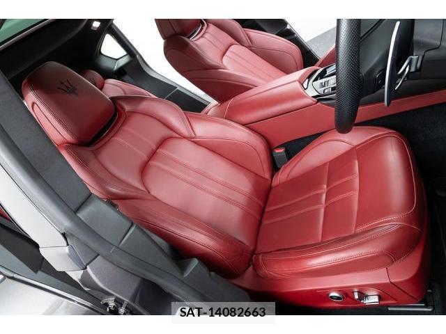 Maserati LEVANTE 2021-11 8329658-11