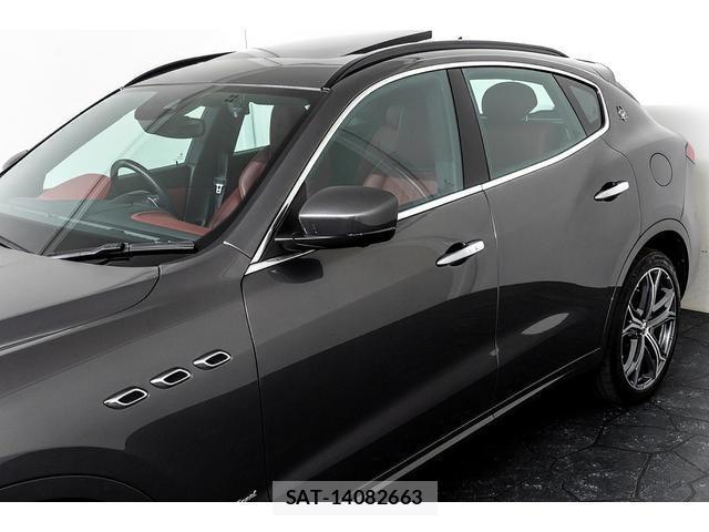 Maserati LEVANTE 2021-11 8329658-7