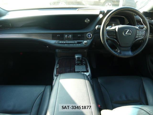 Lexus LS 2017-12 8329351-1