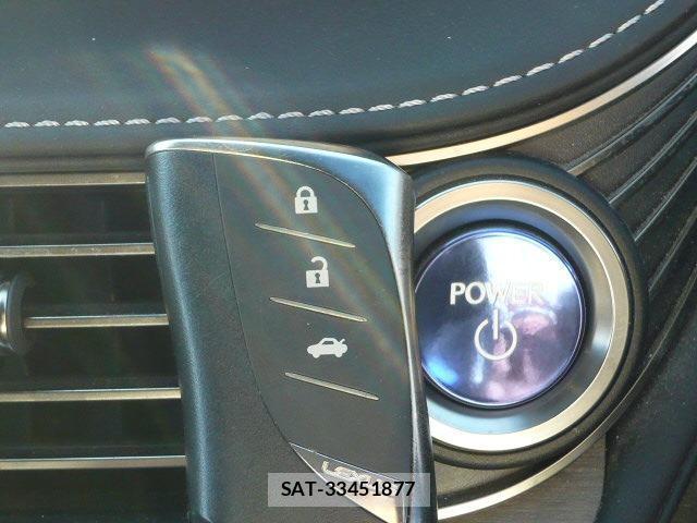 Lexus LS 2017-12 8329351-5