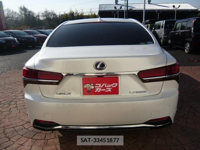 Lexus LS 2017-12 8329351-6