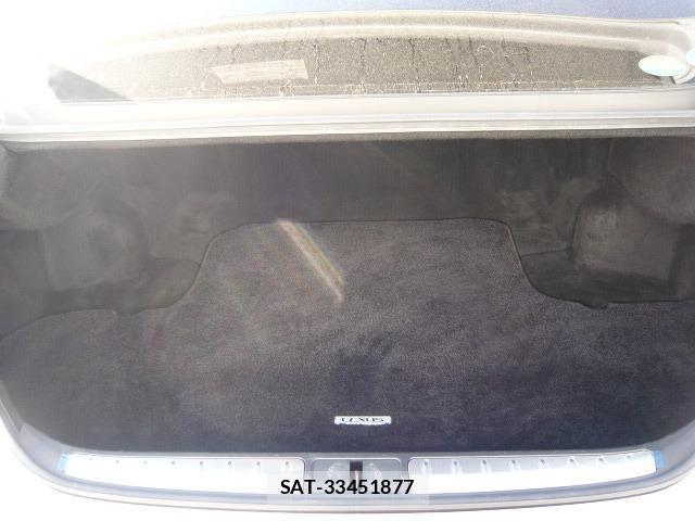 Lexus LS 2017-12 8329351-7
