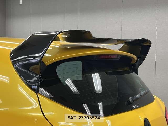 Renault LUTECIA 2019-01 8330697-10