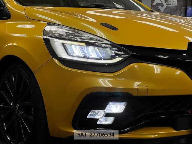 Renault LUTECIA 2019-01 8330697-14