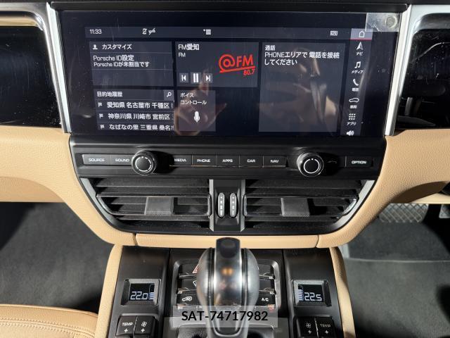 Porsche MACAN 2019-09 8328947-7