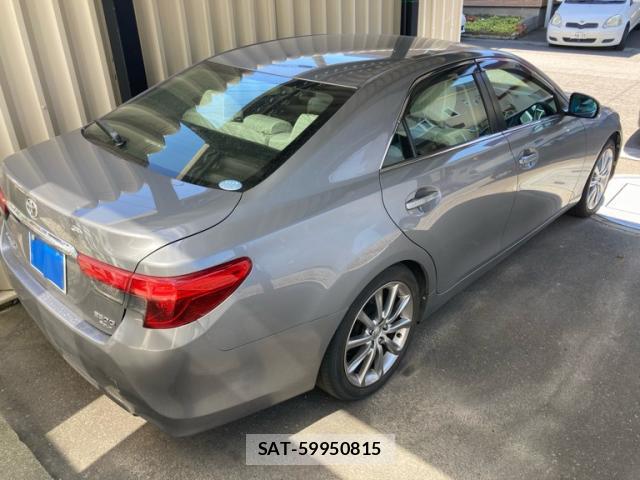 Toyota MARK X 2013-03 8328912-13