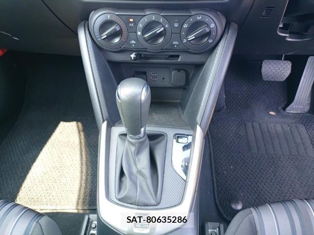 Mazda MAZDA2 2021-07 8328331-11