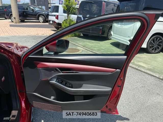 Mazda MAZDA3 2020-02 8328701-16