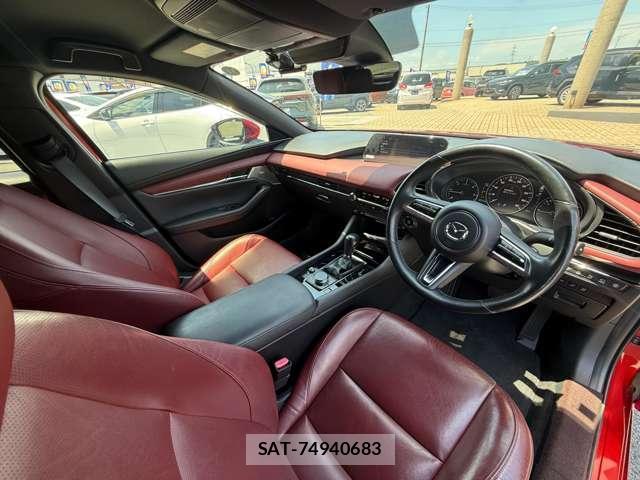 Mazda MAZDA3 2020-02 8328701-2