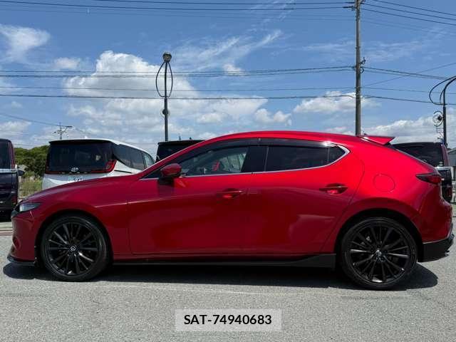 Mazda MAZDA3 2020-02 8328701-9