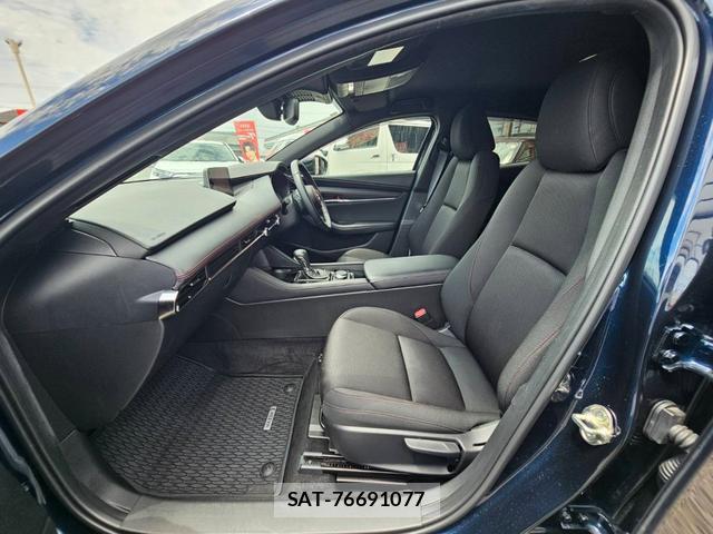 Mazda MAZDA3 2023-12 8329006-13