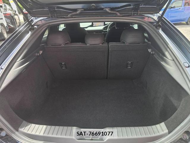 Mazda MAZDA3 2023-12 8329006-16