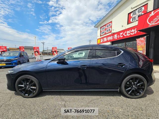 Mazda MAZDA3 2023-12 8329006-7