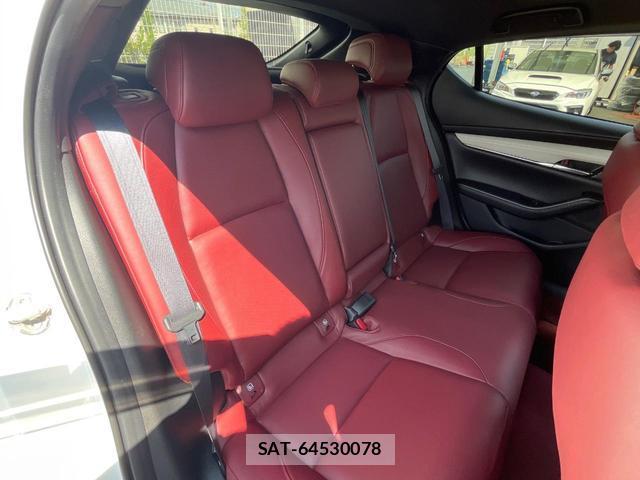 Mazda MAZDA3 2021-03 8329379-10