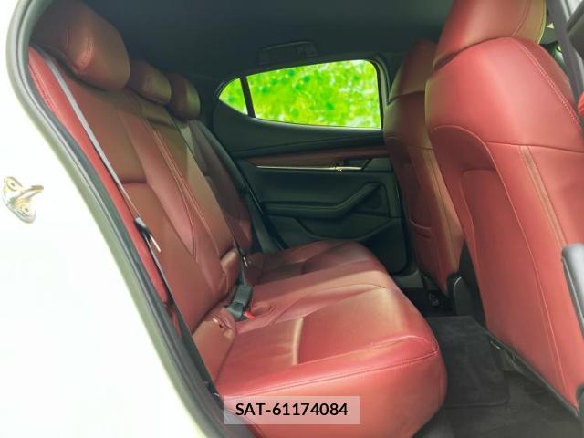 Mazda MAZDA3 2019-12 8330496-4