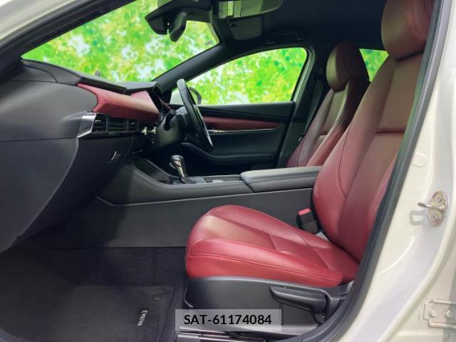 Mazda MAZDA3 2019-12 8330496-5