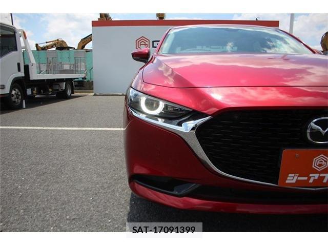 Mazda MAZDA3 2019-06 8329758-19
