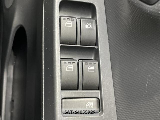 Daihatsu MIRA 2019-03 8330638-16