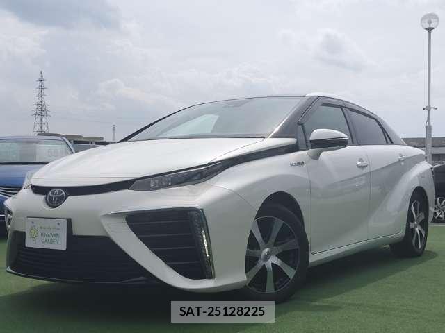 Toyota Mirai 2015-07 8329493-0
