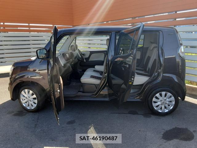 Nissan MOCO 2016-02 8329443-4