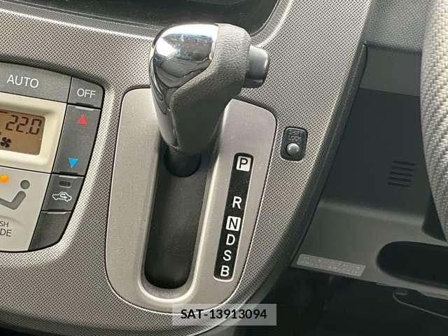 Daihatsu MOVE 2013-08 8328746-5