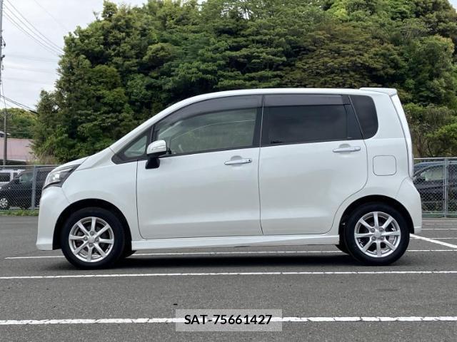 Daihatsu MOVE 2013-04 8330437-1