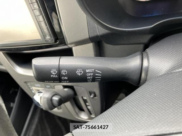Daihatsu MOVE 2013-04 8330437-11