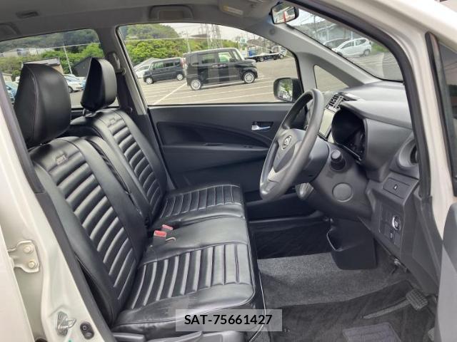 Daihatsu MOVE 2013-04 8330437-4