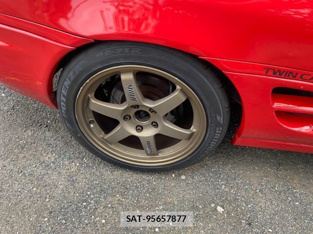 Toyota MR2 1998-06 8329589-15