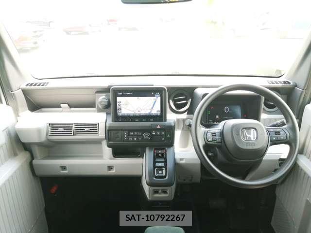 Honda N-VAN e: 2024-10 8330302-4