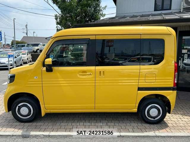 Honda N-VAN 2019-01 8329378-4