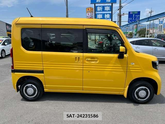 Honda N-VAN 2019-01 8329378-6