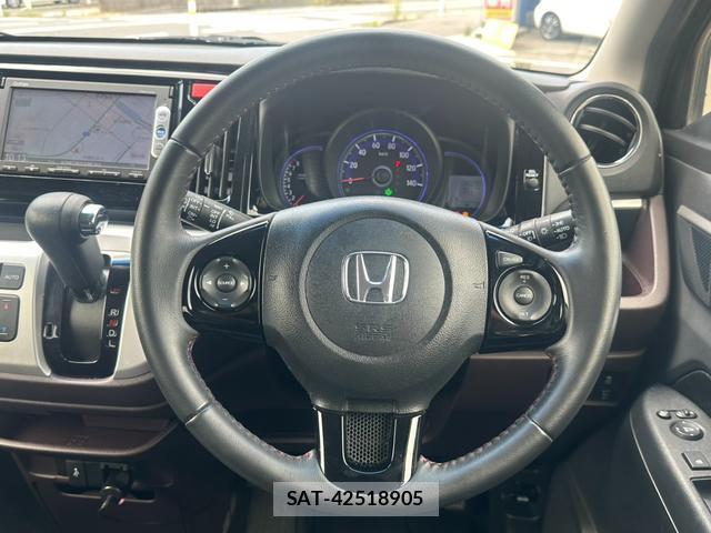 Honda N-WGN 2015-08 8328042-17