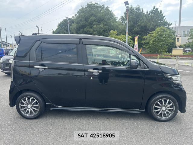 Honda N-WGN 2015-08 8328042-3