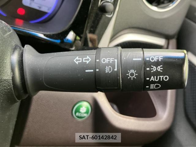 Honda N-WGN 2015-03 8329672-13