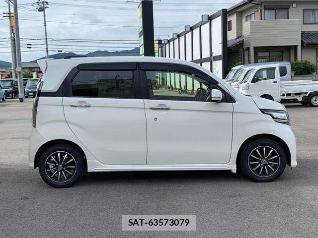Honda N-WGN 2017-03 8329056-8