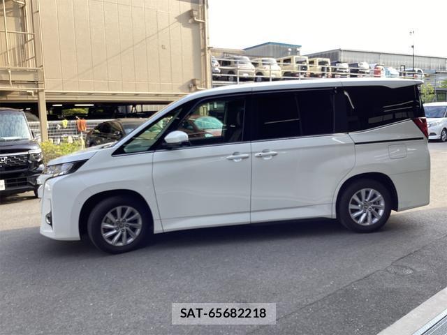 Toyota NOAH 2023-06 8327910-14