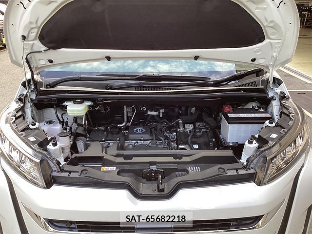 Toyota NOAH 2023-06 8327910-18