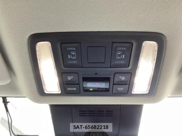 Toyota NOAH 2023-06 8327910-5