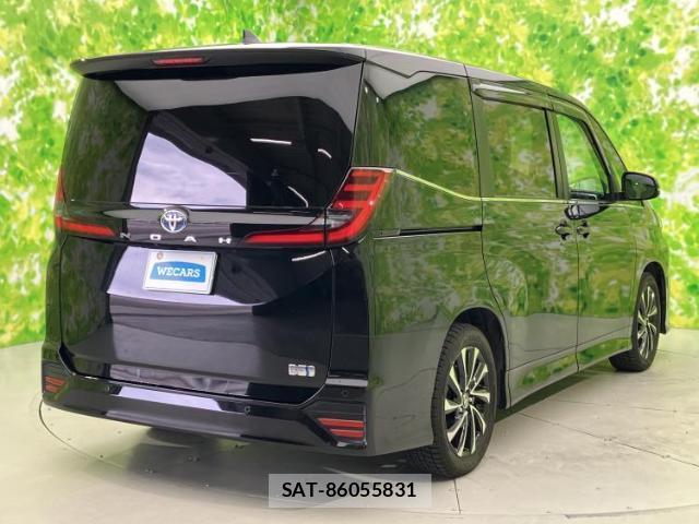 Toyota NOAH 2023-01 8328707-2