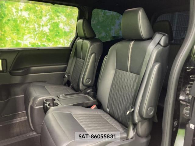 Toyota NOAH 2023-01 8328707-7