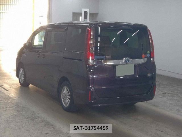 Toyota NOAH 2014-03 8328830-1