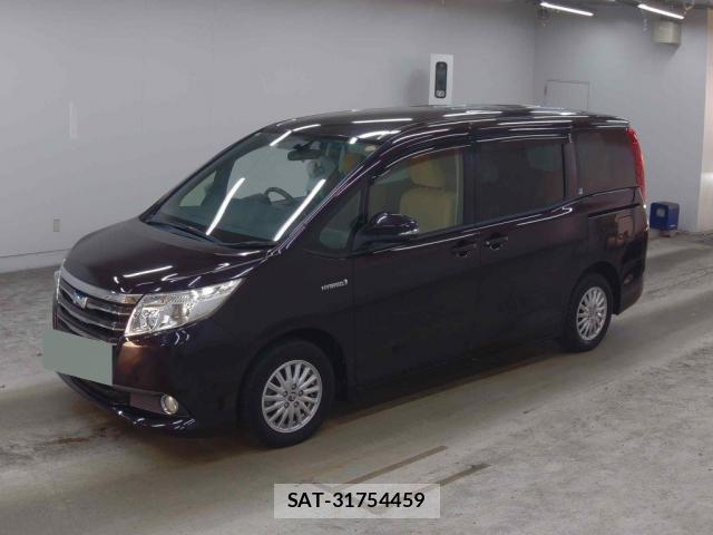 Toyota NOAH 2014-03 8328830-4