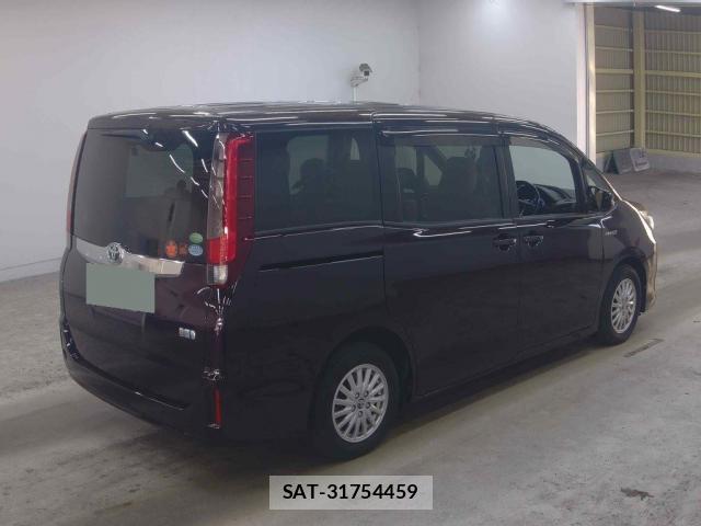 Toyota NOAH 2014-03 8328830-5