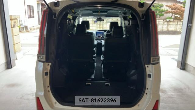 Toyota NOAH 2021-02 8329296-17